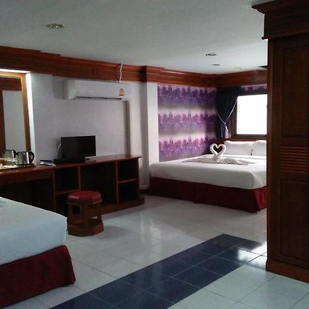 Taj Phuket Inn Patong Ngoại thất bức ảnh
