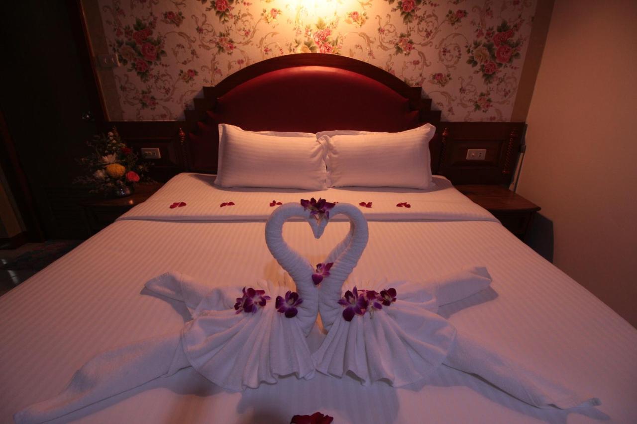 Taj Phuket Inn Patong Ngoại thất bức ảnh