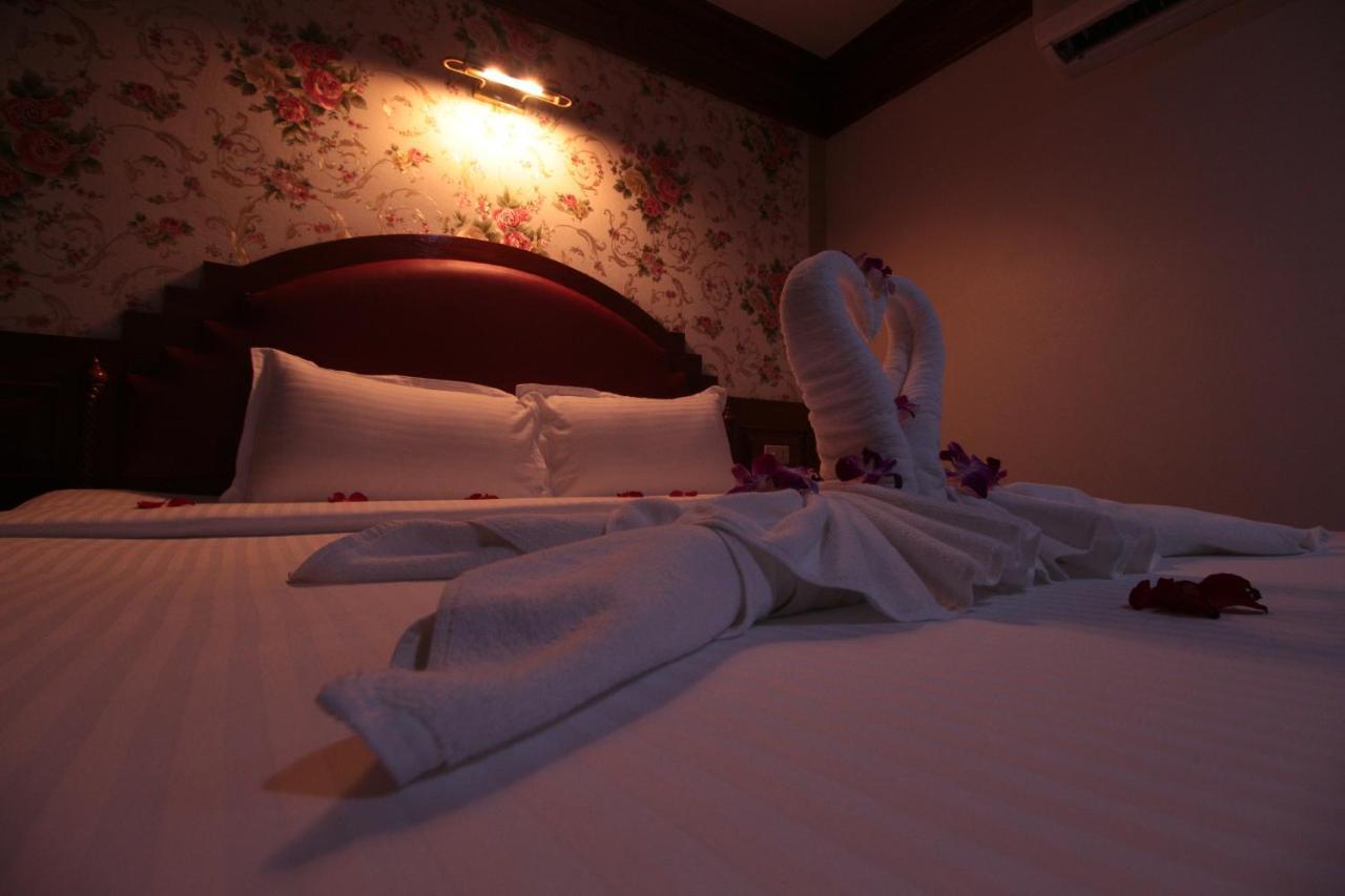 Taj Phuket Inn Patong Ngoại thất bức ảnh